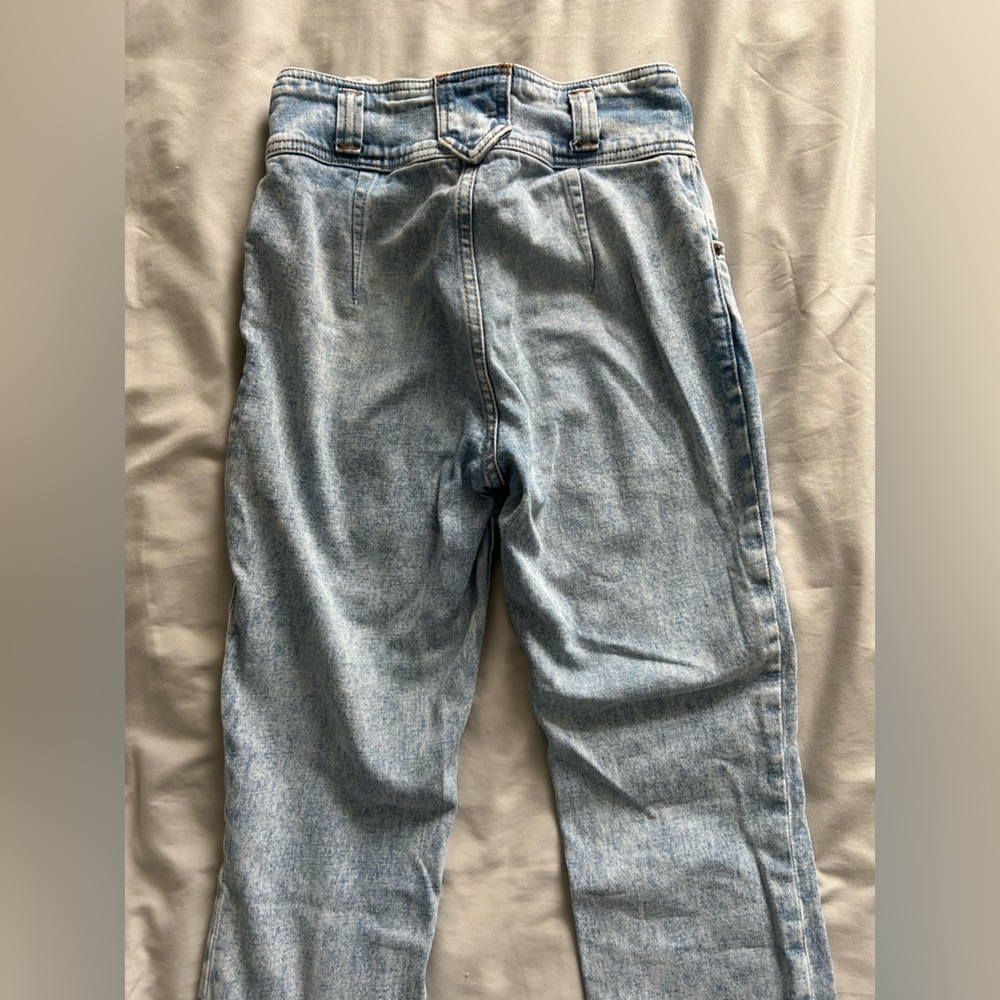 Abercrombie & Fitch Ultra High Rise Light Blue Mom Jeans - Picture 4 of 7